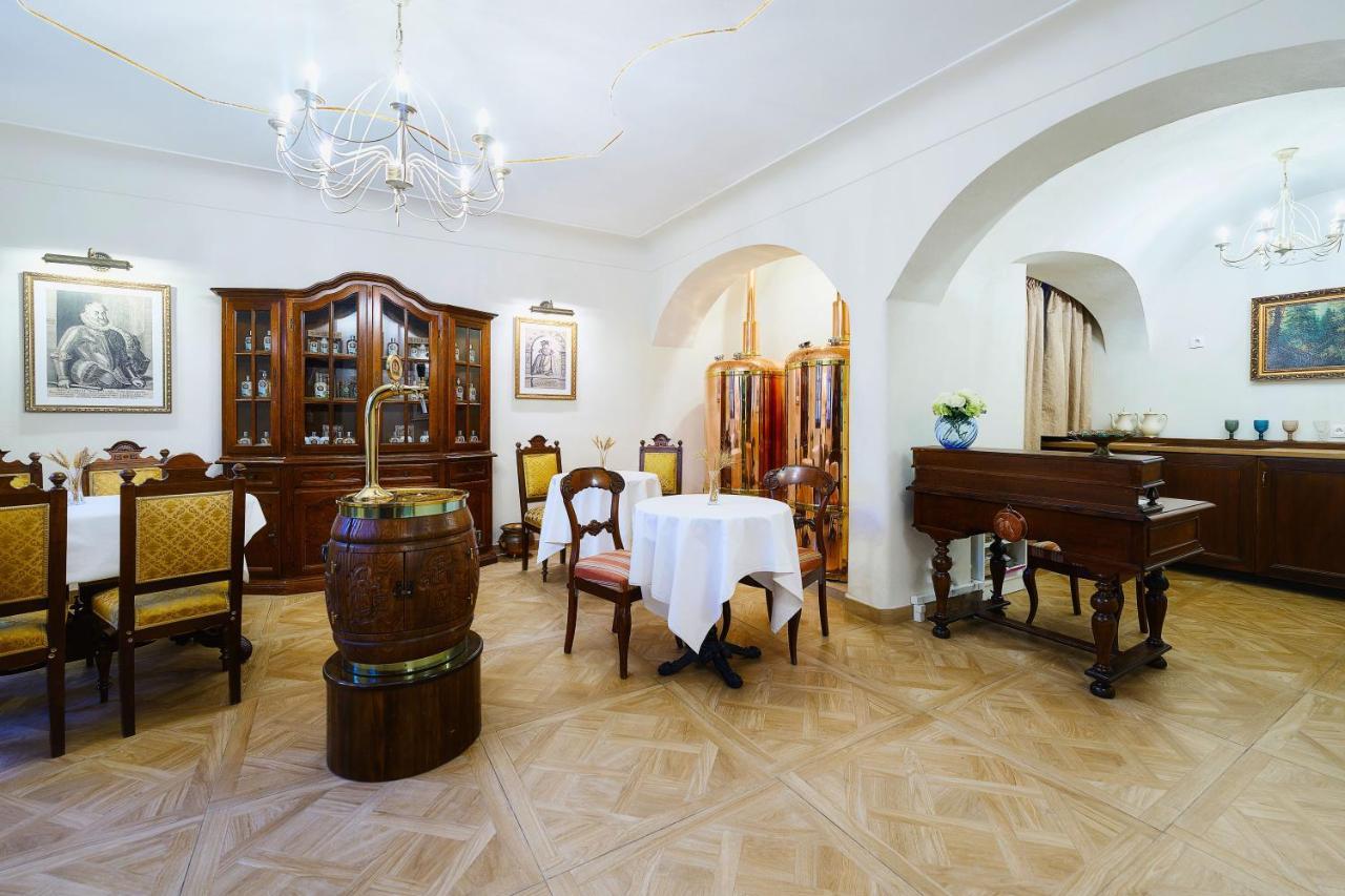 Spa Beerland Chateaux - U Zlate Hrusky / At Golden Pear Prága Kültér fotó