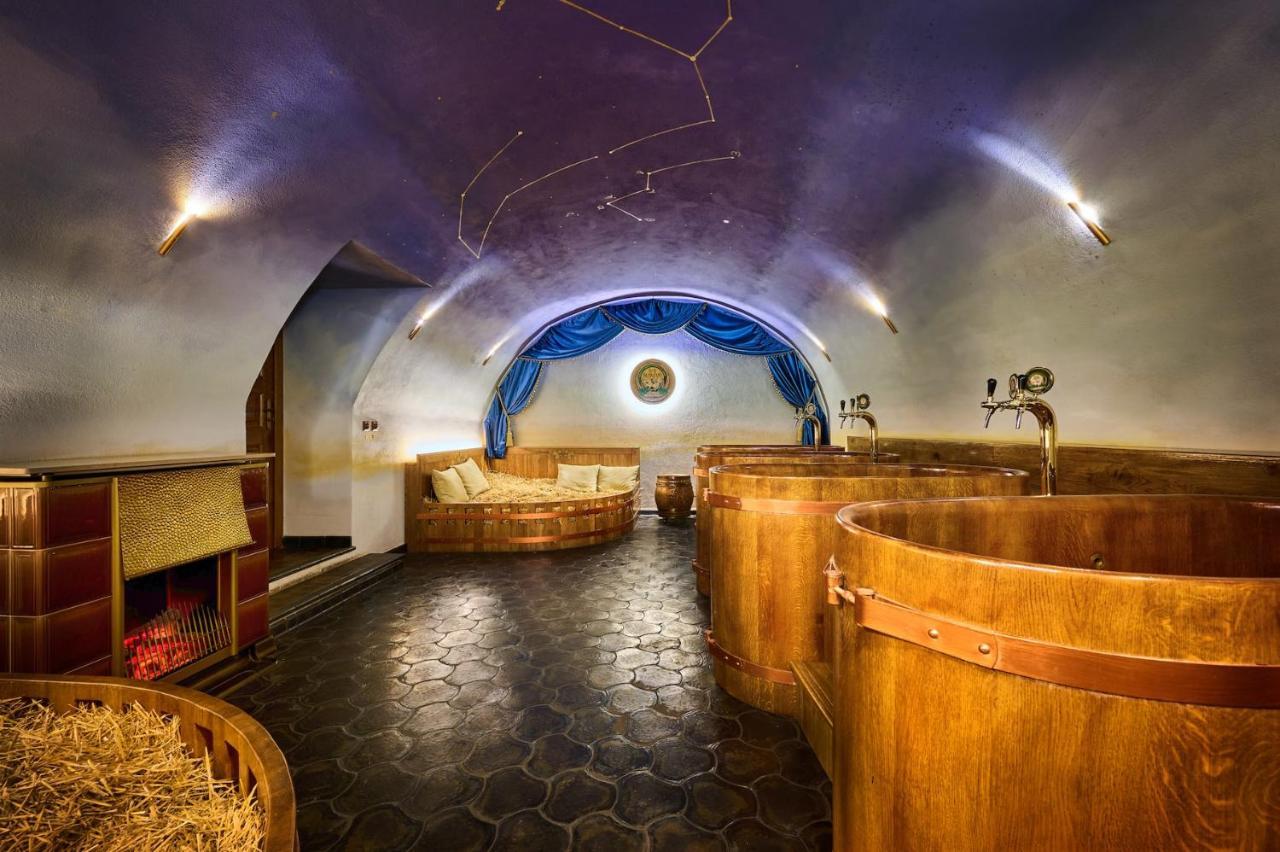 Spa Beerland Chateaux - U Zlate Hrusky / At Golden Pear Prága Kültér fotó