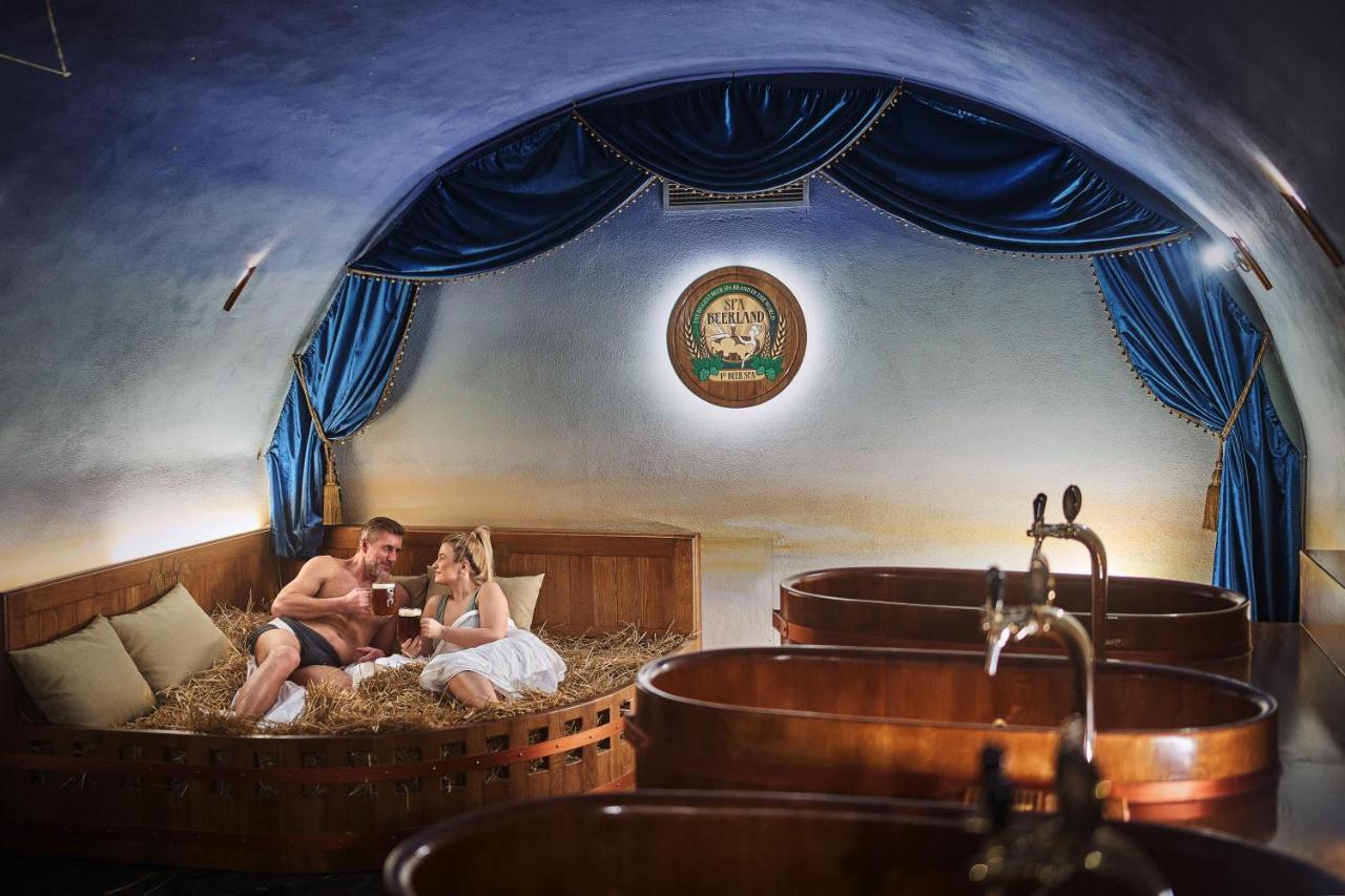 Spa Beerland Chateaux - U Zlate Hrusky / At Golden Pear Prága Kültér fotó